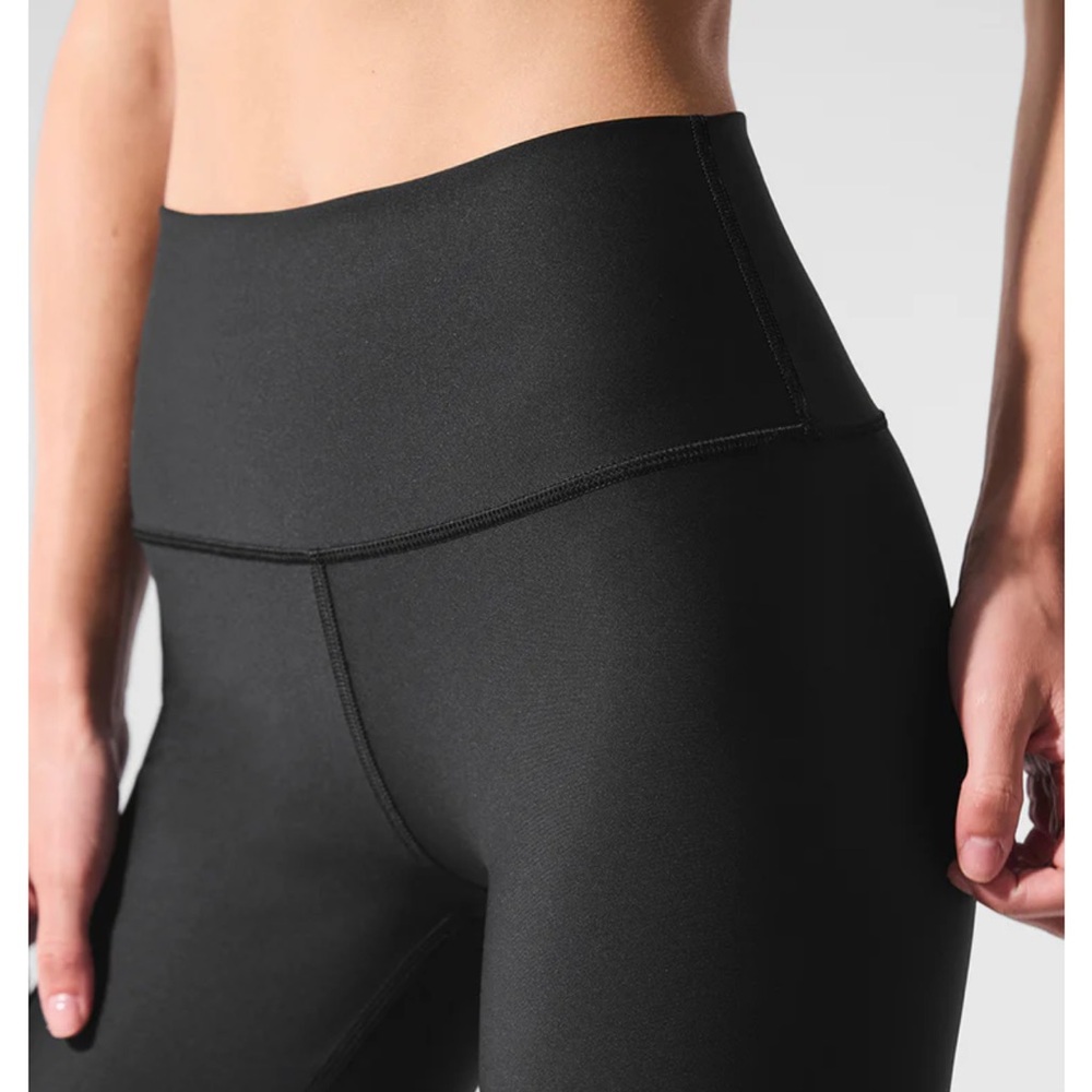 Alo Yoga High-Waisted Black Leggings
